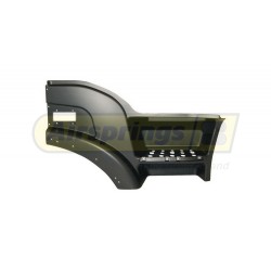 IVECO MUDGUARD RH WITH LOCKER HANDLE HOLE